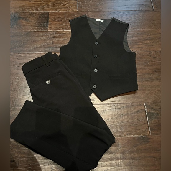 Calvin Klein
Big Boys Slim Fit Stretch Suit Pants & Vest - Picture 4 of 9